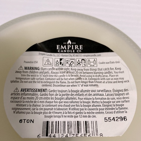 TUSCANY Candle Christmas Cookies Scented Baked Vanilla Sugar and Sprinkles 18 oz - Picture 5 of 6